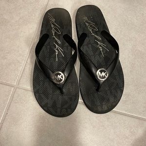 Michael Kors Flip Flops Sz. 9